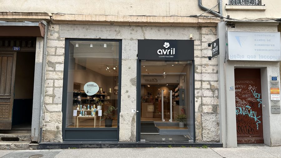 Enseigne Avril Grande Rue de la Croix-Rousse à Lyon