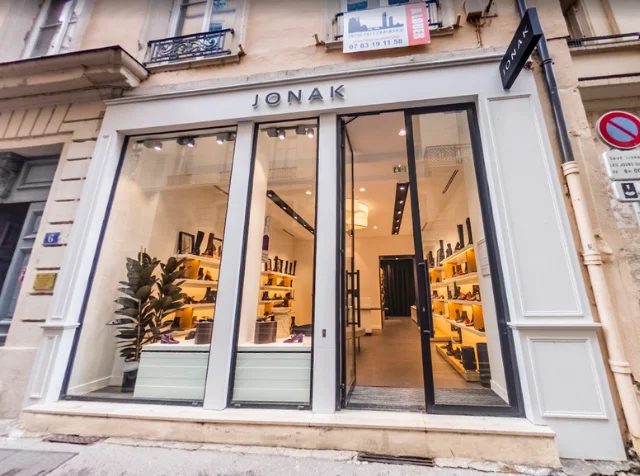 Vitrine de la boutique Jonak rue Émile Zola à Lyon