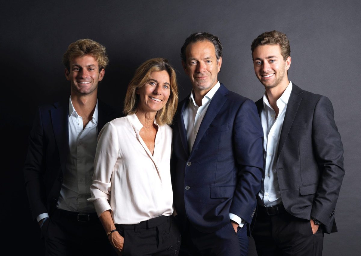 Les consultants du Cabinet Thomas Broquet réunis en studio